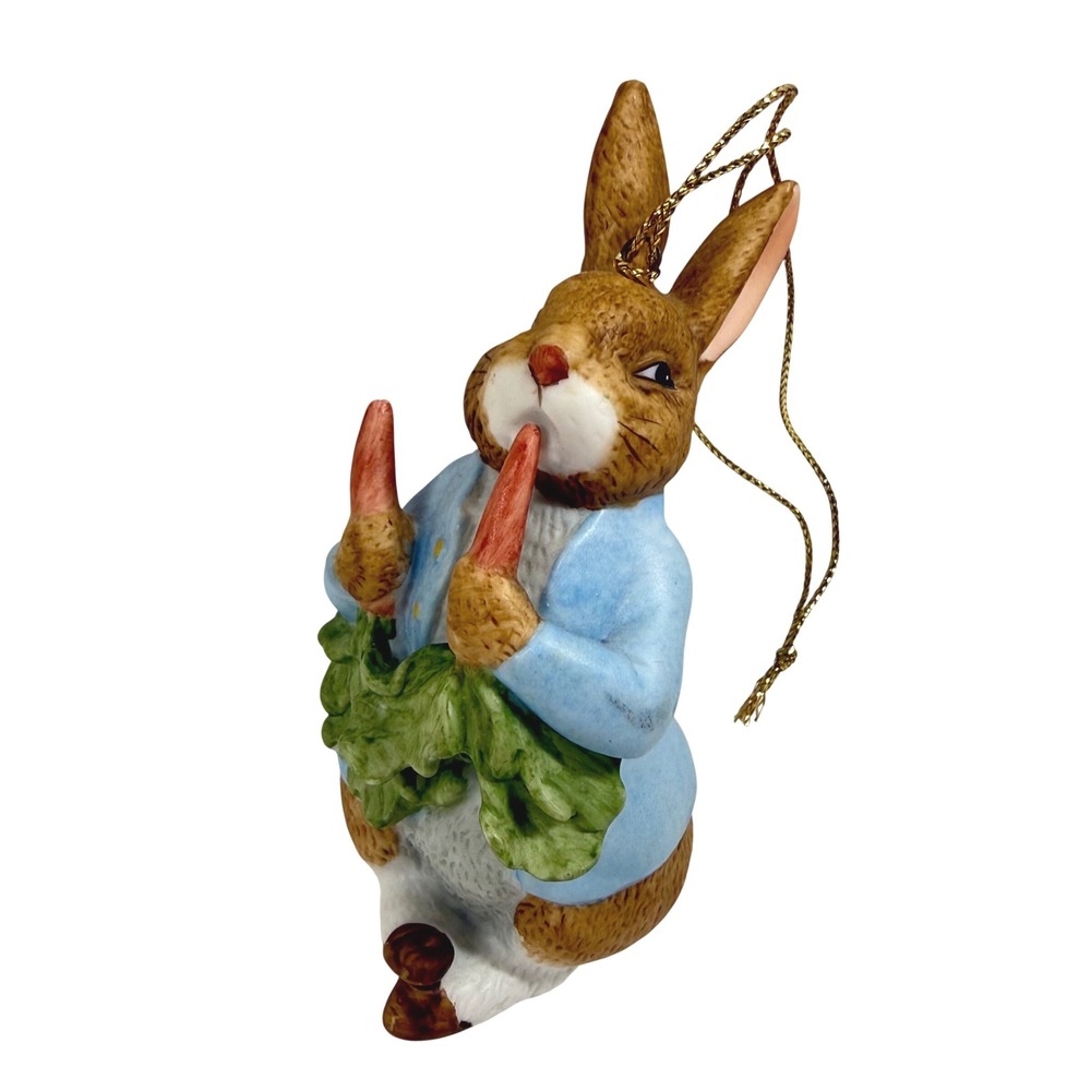 Vintage 1985 Peter Rabbit Beatrix Potter Schmid Ceramic Ornament FW Blue 4"